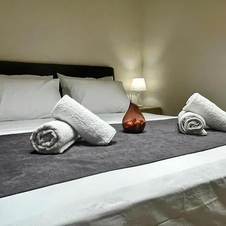 Grand Diker Port Apartment