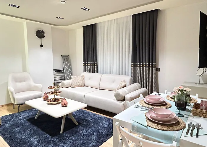 Grand Diker Port Apartment