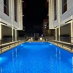 Grand Diker Port
