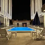 Grand Diker Port Apartamento